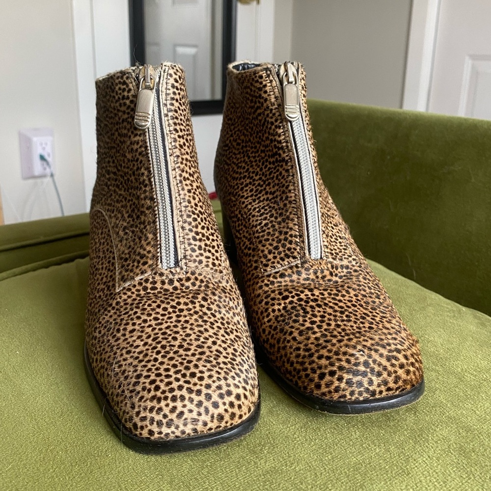 VINTAGE Fiale Collection Calf Hair Cheetah Print Italy Ankle Boots